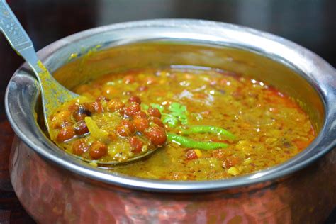 himachali-khatta-recipe-tangy-black-chickpea-curry image