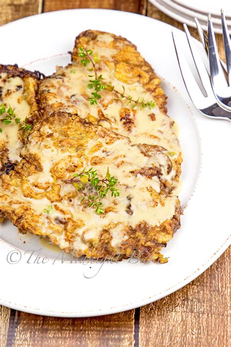 chicken-fried-steak-with-country-cream-gravy-the image