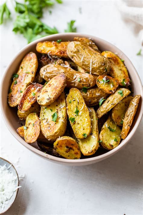 roasted-fingerling-potatoes-easy-crispy image