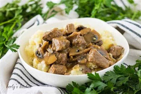 beef-tips-with-gravy-berlys-kitchen image