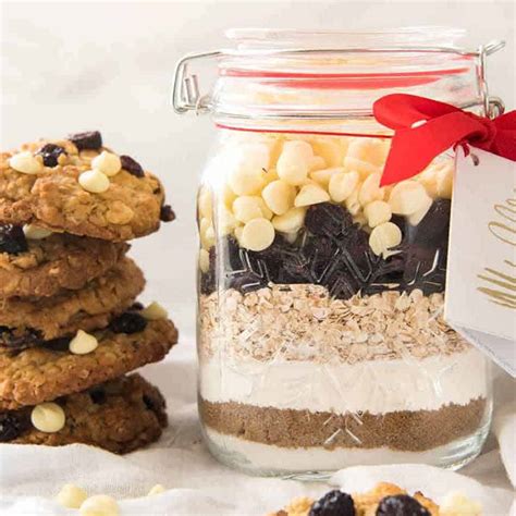 cookie-mix-in-a-jar-white-chocolate-cranberry-cookies image