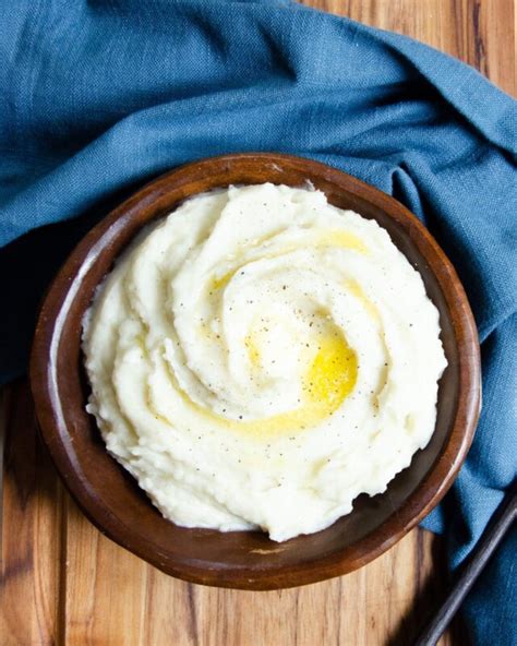 basic-fluffy-mashed-potato-recipes-blue-jean-chef image