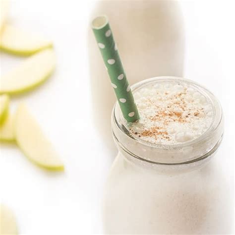 best-apple-pie-protein-smoothie-the-lemon-bowl image