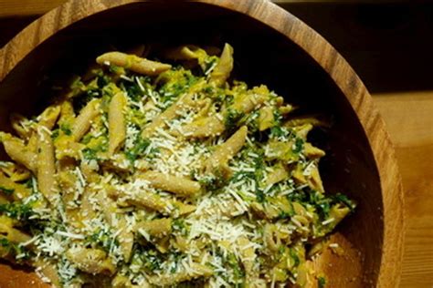 roasted-butternut-squash-and-spinach-penne-pasta image