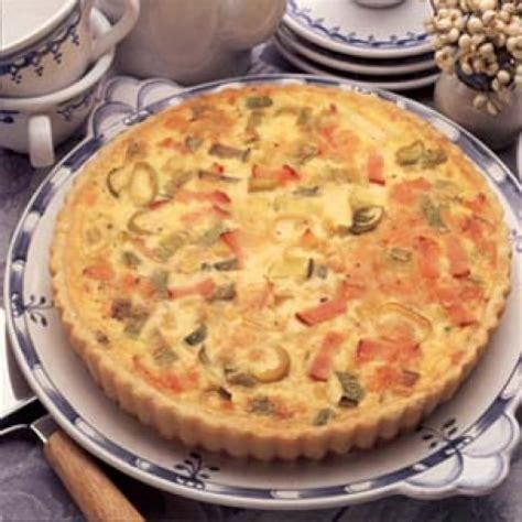 leek-and-canadian-bacon-quiche-williams-sonoma image