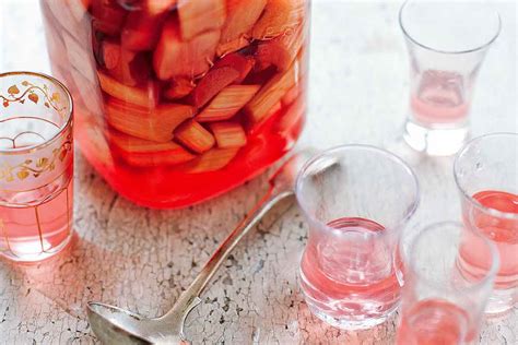 rhubarb-vodka-recipe-leites-culinaria image