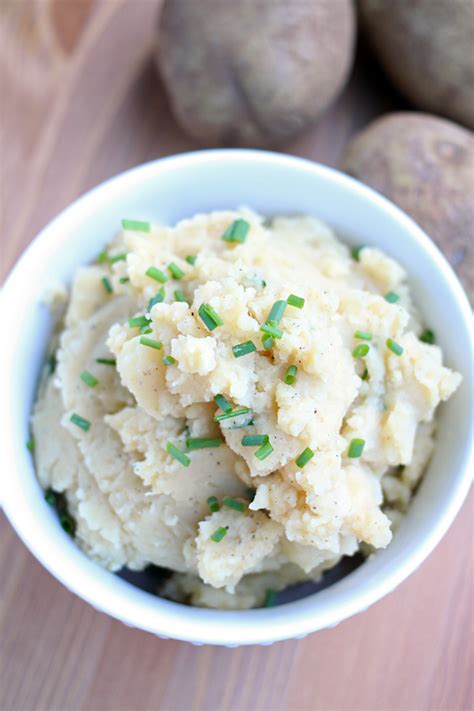 flavorful-dairy-free-fat-free-mashed-potatoes-dont-miss-dairy image
