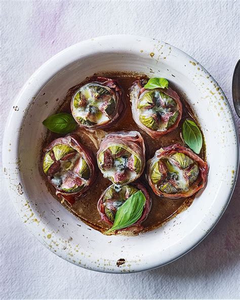 baked-figs-with-blue-cheese-and-balsamic image