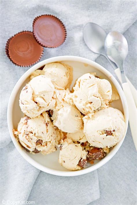 peanut-butter-ice-cream-with-peanut-butter-cups image