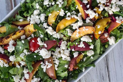 salad-with-grilled-nectarines-nordic-food-blog-with image