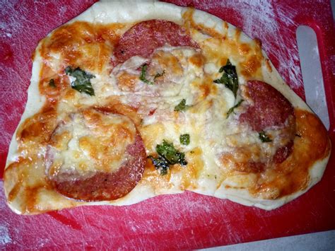 quick-and-easy-homemade-pizza-recipe-delishably image