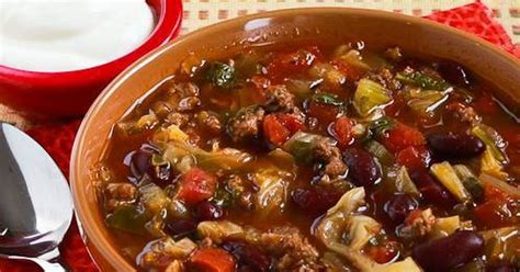 cabbage-ground-beef-and-kidney-bean-soup image