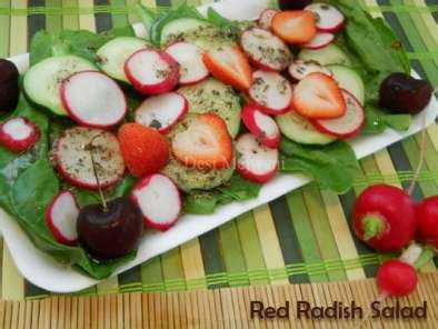 red-radish-salad-recipe-petitchef image