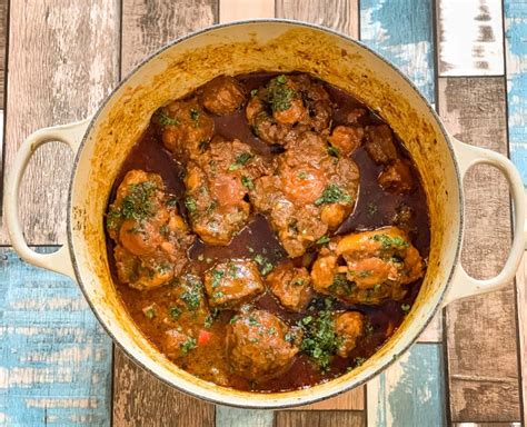 dominican-oxtail-stew-rabo-guisado-belquis-twist image