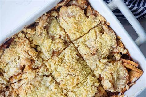 best-ever-caramel-apple-pie-bars-buns-in-my-oven image