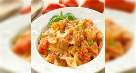 farfalle-pasta-with-roasted-tomatoes image