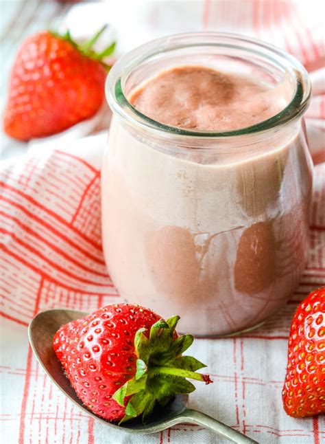 easy-homemade-strawberry-curd-larder-love image