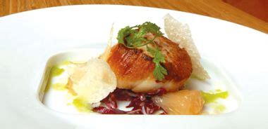 seared-scallops-with-pink-grapefruit-and-radicchio image