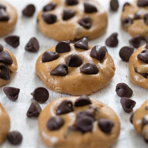 3-ingredient-no-bake-chocolate-chip-cookies-no-flour image