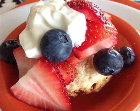 strawberry-blueberry-shortcakes-food-nutrition image