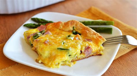 ham-and-asparagus-breakfast-bake image