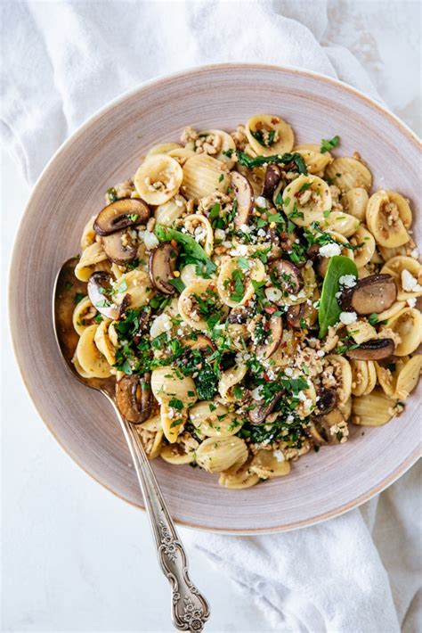 weeknight-pasta-with-turkey-and-spinach-hip image