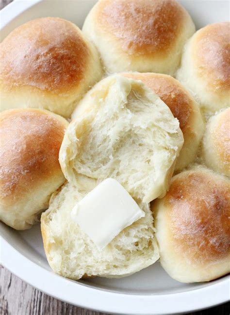 grandmas-dinner-rolls-recipe-foodtastic image