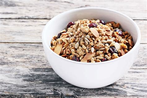 easy-healthy-homemade-granola-recipe-elizabethridercom image