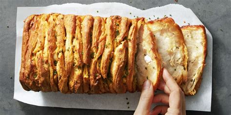 best-buffalo-chicken-pull-apart-bread-recipe-how-to image