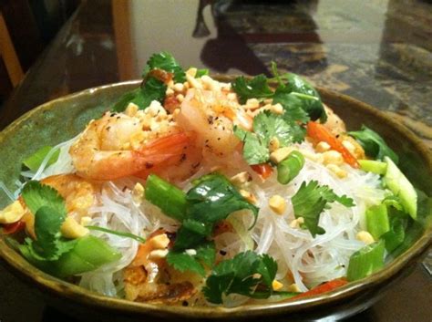 vietnamese-shrimp-vermicelli-bowls-bun-tom-heo image