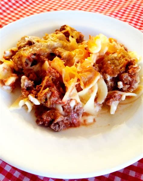 sour-cream-hamburger-and-noodle-bake-the image