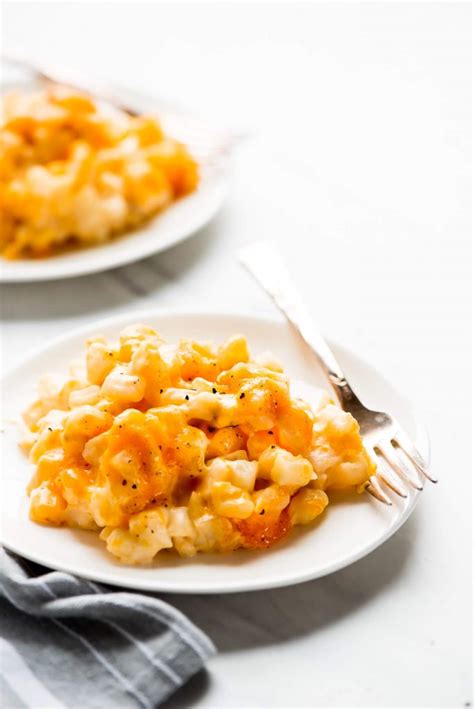 slow-cooker-cheesy-potatoes-garnish-glaze image