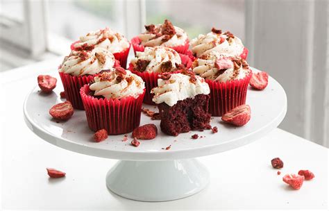 vegan-red-velvet-cupcakes-vegan-food-living image