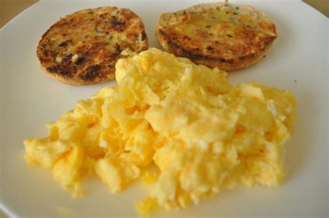 kittencals-fluffiest-scrambled-eggs-recipe-foodcom image