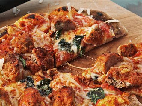 how-to-make-meatball-pizza-serious-eats image