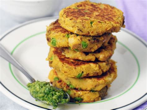samosa-potato-and-chickpea-patties-with-cilantro image