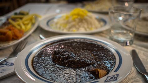 15-traditional-iranian-foods-that-will-blow-your-mind image