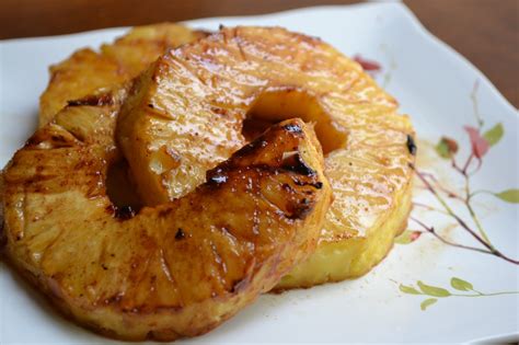 grilled-sweet-pineapple-slices-extraordinary-bbq image