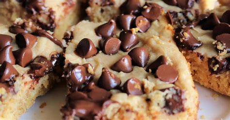 the-easiest-peanut-butter-chocolate-chip-bars-kindly image