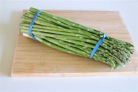 asparagus-subzi-indian-asparagus-curry-spice-up-the image