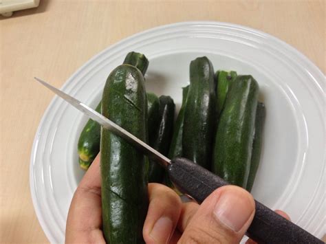 how-to-cook-zucchini-in-the-microwave-a-guide-to image