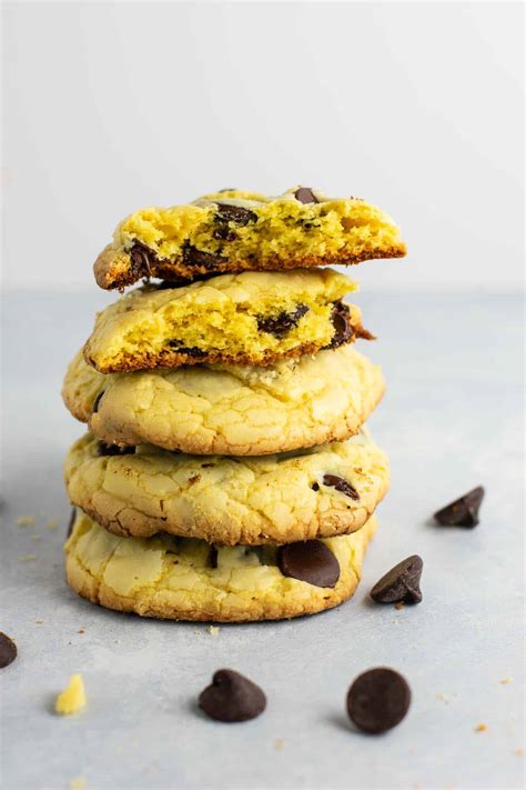 yellow-cake-mix-chocolate-chip-cookies-build-your-bite image