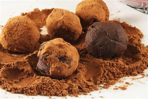 dark-chocolate-truffles-italian-food-forever image