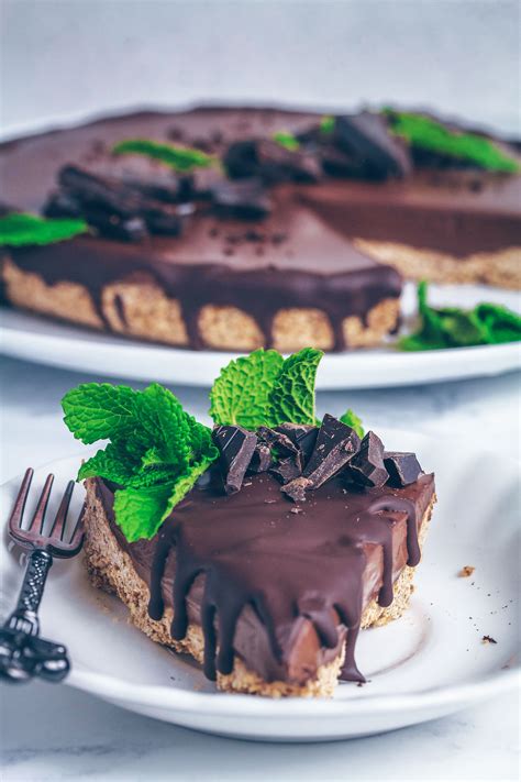 chocolate-mint-mousse-pie-vegan-gluten-free image