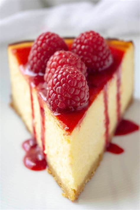 white-chocolate-raspberry-cheesecake-foodtasia image
