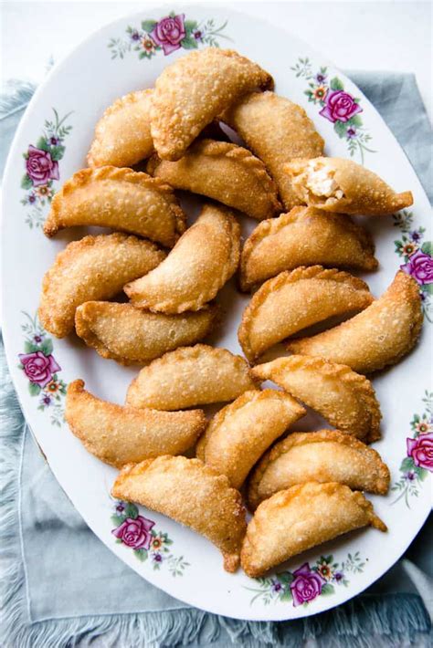 cantonese-sweet-fried-dumplings-gok-zai-yau-gok image