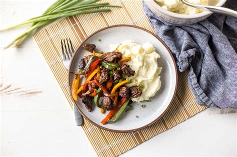 sauteed-sirloin-tips-with-bell-peppers-and-onions-cook image