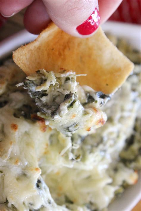restaurant-style-spinach-artichoke-dip-moms-cravings image