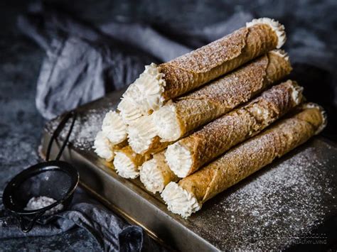 how-to-make-low-carb-cannoli-ketodiet-blog image