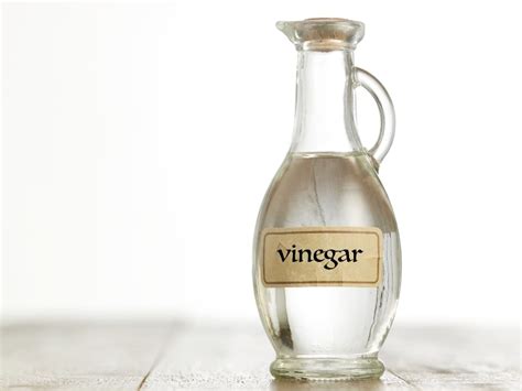 how-to-use-vinegar-for-baking-bread-and-cakes image